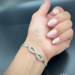 Zircon Stone Infinity Bracelet